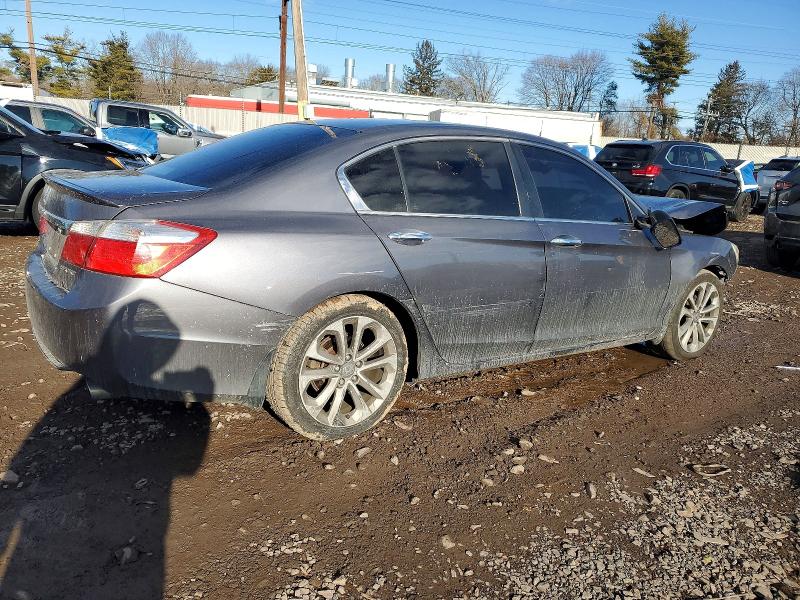 Photo 3 from auction – 2013 HONDA ACCORD with VIN 1HGCR2F52DA087905