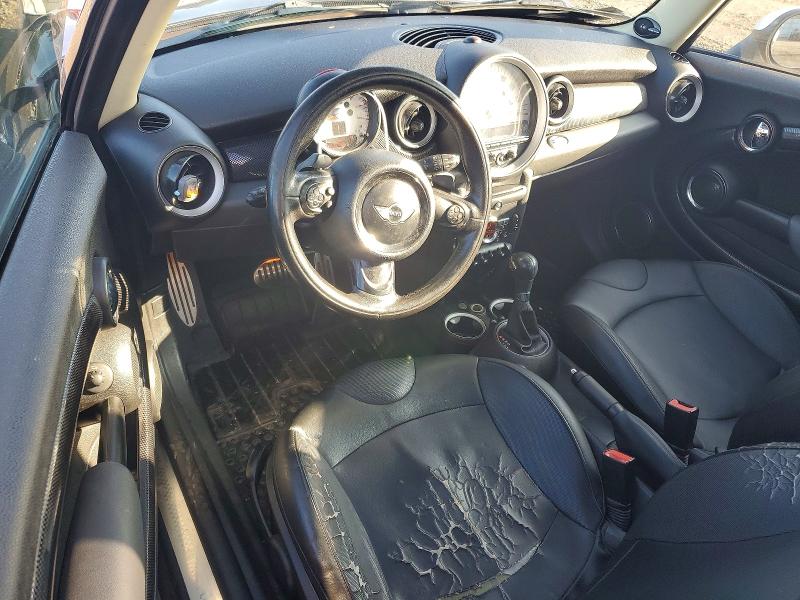 Photo 8 from auction – 2011 MINI COOPER S with VIN WMWSV3C58BTY15001