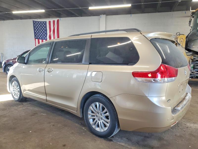 Photo 2 from auction – 2011 TOYOTA SIENNA XLE with VIN 5TDYK3DC0BS020686