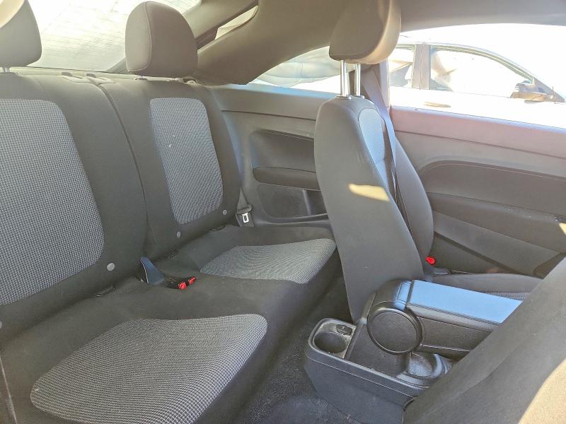 Photo 10 from auction – 2019 VOLKSWAGEN BEETLE with VIN 3VWFD7AT0KM706446