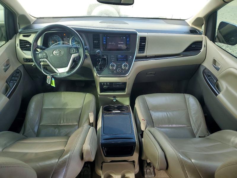 Photo 8 from auction – 2016 TOYOTA SIENNA XLE with VIN 5TDDK3DC3GS144117