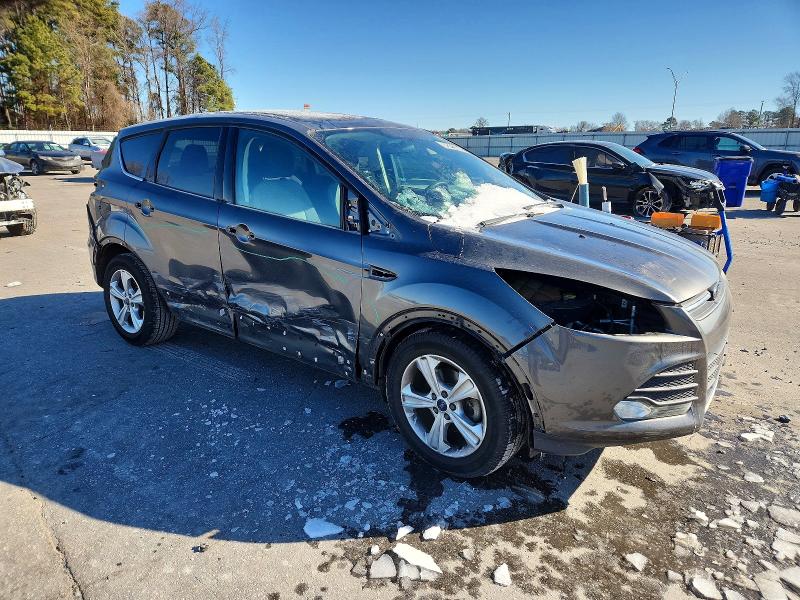 Photo 4 from auction – 2016 FORD ESCAPE SE with VIN 1FMCU0G71GUC04177