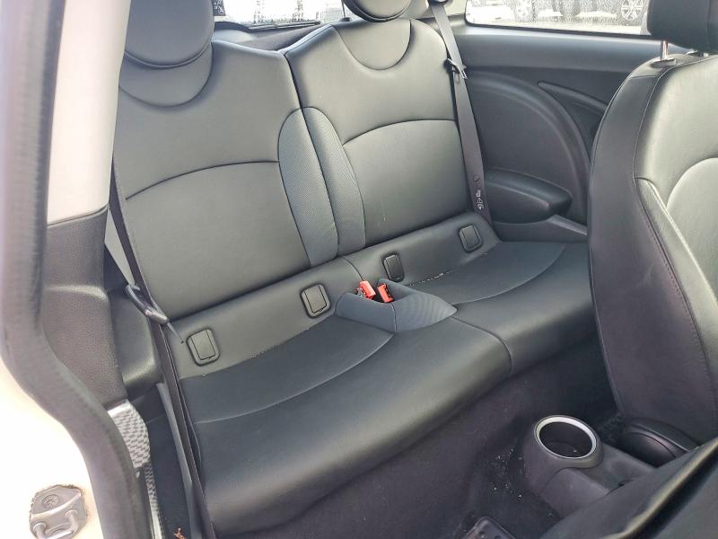 Foto 10 de la subasta – 2010 MINI COOPER S con VIN WMWMF7C51ATZ73661