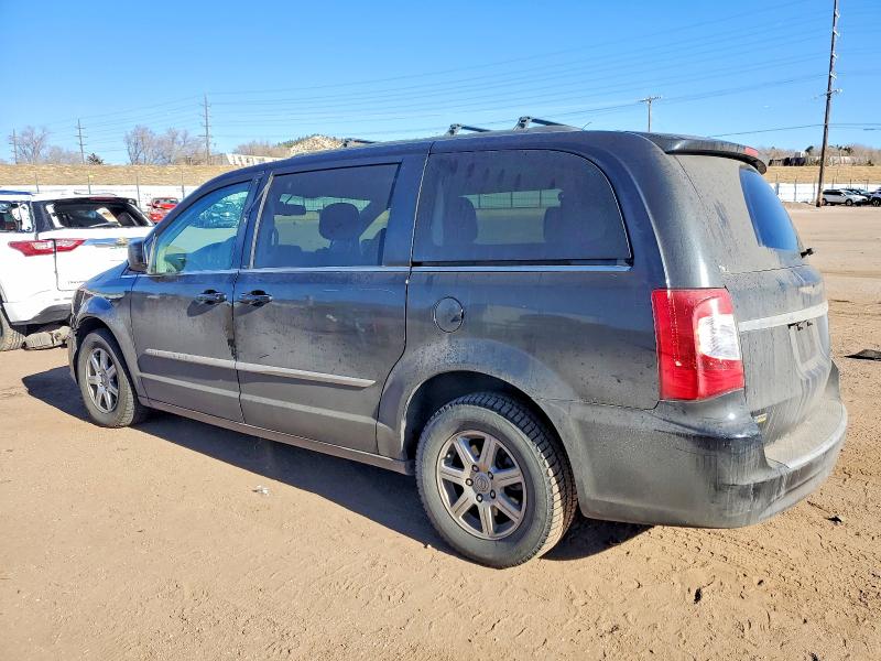 Photo 2 from auction – 2013 CHRYSLER TOWN & COU with VIN 2C4RC1BGXDR637813