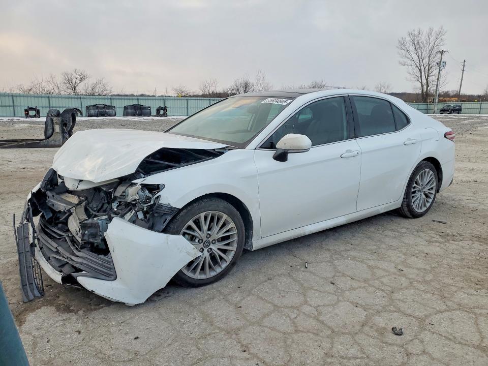 Photo 1 from auction – 2020 TOYOTA CAMRY with VIN 4T1F11AKXLU905352
