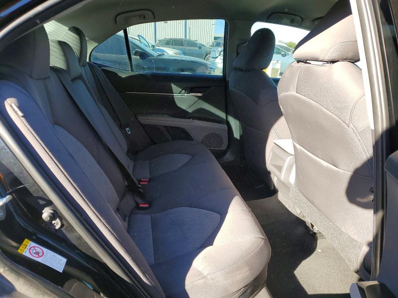 Photo 10 from auction – 2018 TOYOTA CAMRY with VIN 4T1B31HK2JU004603