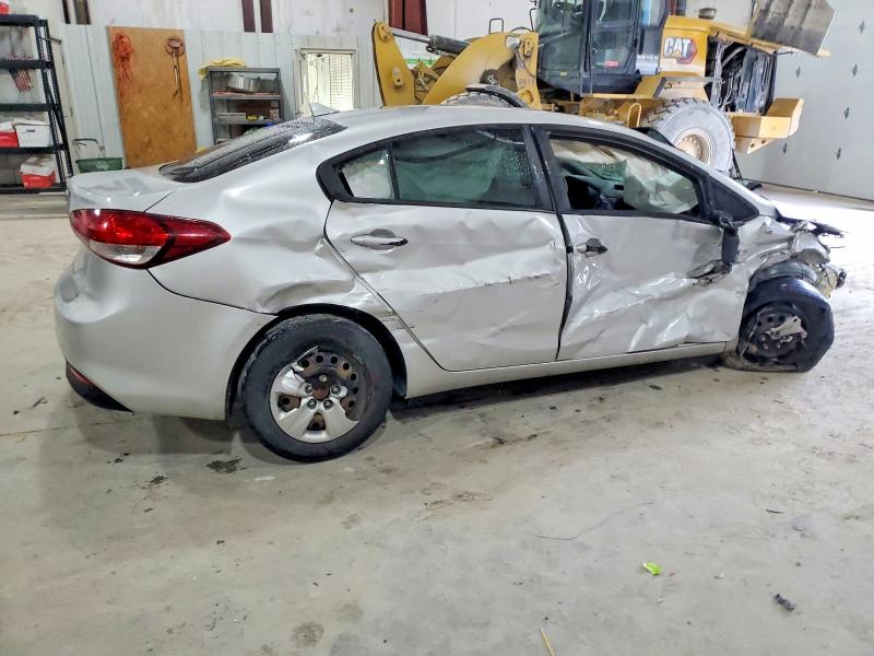 Photo 3 from auction – 2018 KIA FORTE LX with VIN 3KPFK4A71JE236463