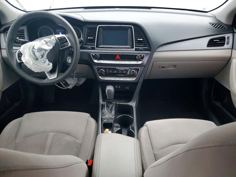 Photo 8 from auction – 2019 HYUNDAI SONATA with VIN 5NPE24AF2KH778297
