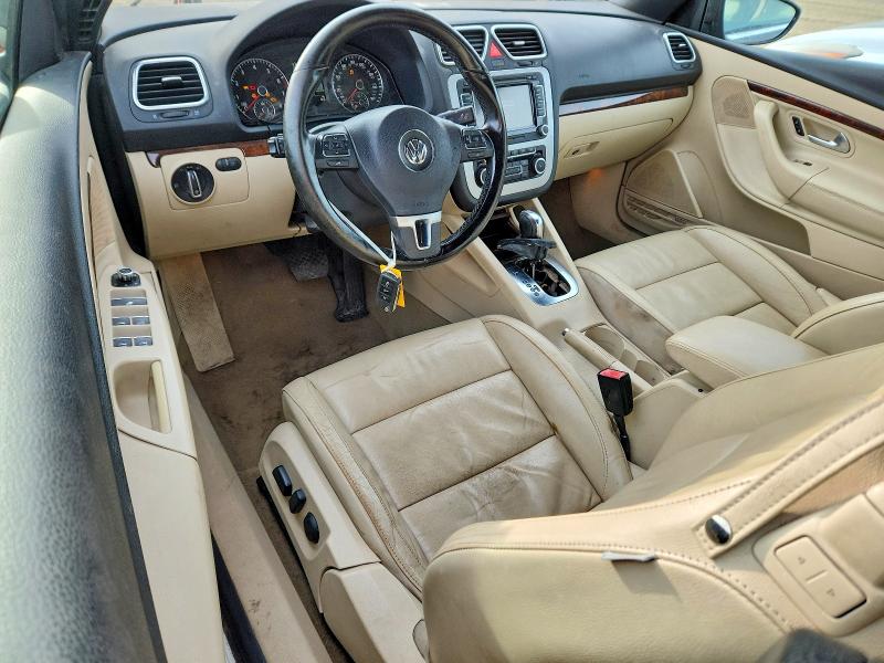 Photo 8 from auction – 2012 VOLKSWAGEN EOS with VIN WVWFW7AH7CV006875
