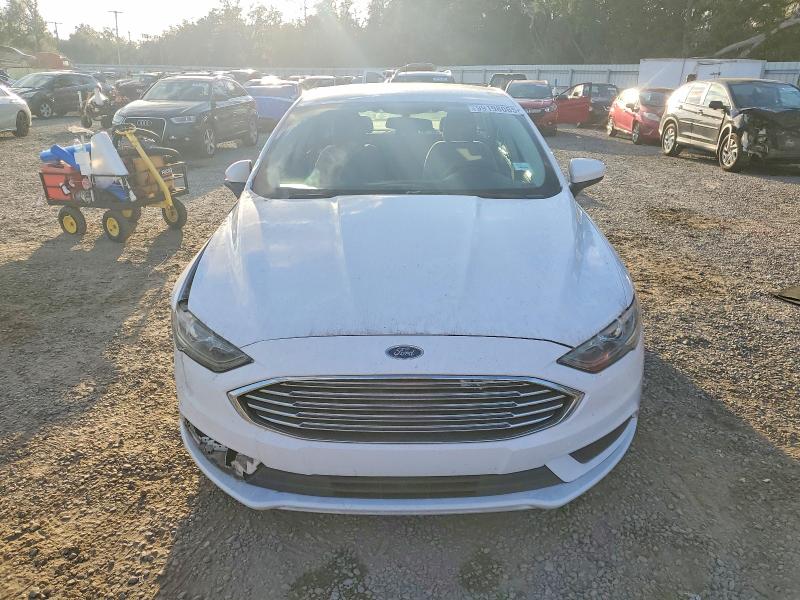 Photo 5 from auction – 2017 FORD FUSION with VIN 3FA6P0H75HR240492