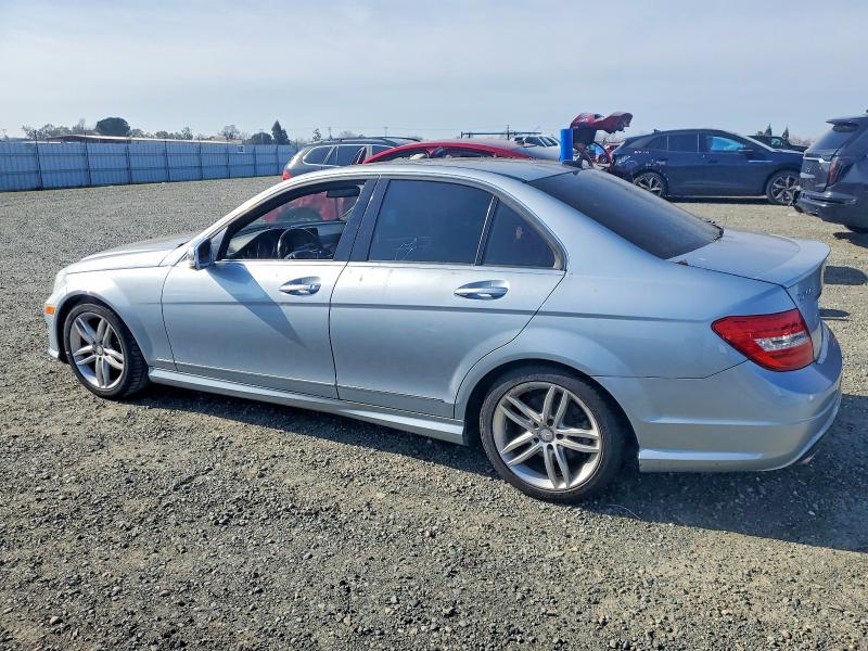 Photo 2 from auction – 2013 MERCEDES-BENZ C-CLASS with VIN WDDGF4HB0DR299216