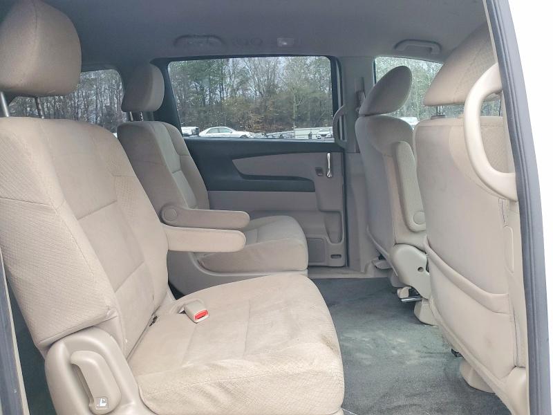 Photo 11 from auction – 2016 HONDA ODYSSEY with VIN 5FNRL5H22GB106317
