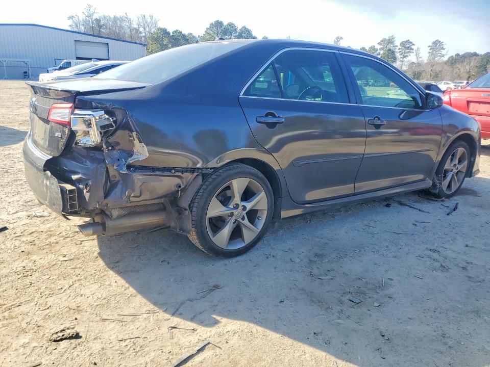 Photo 3 from auction – 2012 TOYOTA CAMRY with VIN 4T1BK1FK8CU015355