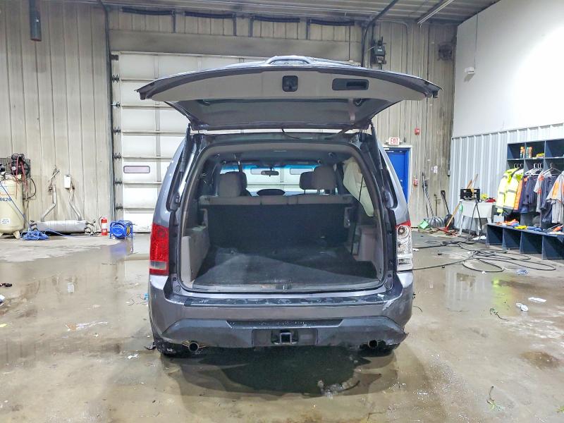 Photo 6 from auction – 2014 HONDA PILOT LX with VIN 5FNYF4H23EB002140