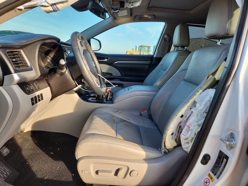 Photo 7 from auction – 2018 TOYOTA HIGHLANDER with VIN 5TDDZRFH5JS829735