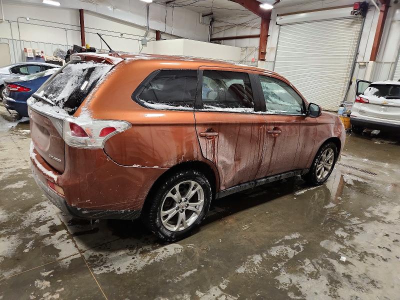 Photo 3 from auction – 2014 MITSUBISHI OUTLANDER with VIN JA4AZ3A36EZ016849