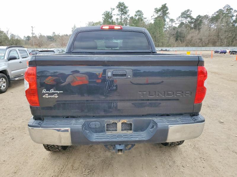 Photo 6 from auction – 2015 TOYOTA TUNDRA CRE with VIN 5TFDW5F11FX428933