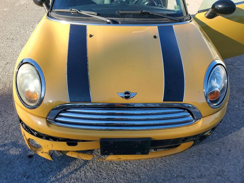Photo 11 from auction – 2009 MINI COOPER with VIN WMWMF33569TW71626