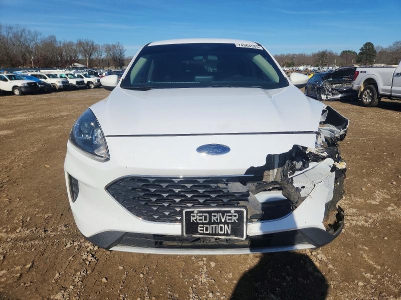 Photo 5 from auction – 2020 FORD ESCAPE with VIN 1FMCU0G66LUC64490