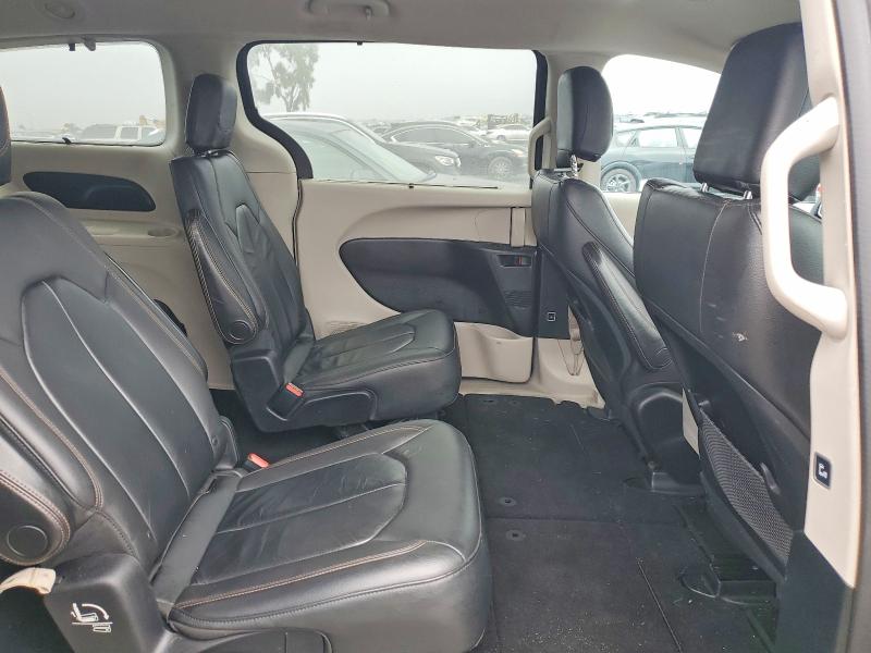 Photo 11 from auction – 2017 CHRYSLER PACIFICA T with VIN 2C4RC1BG4HR633567
