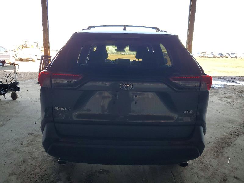 Photo 6 from auction – 2019 TOYOTA RAV4 XLE with VIN 2T3W1RFVXKW029938