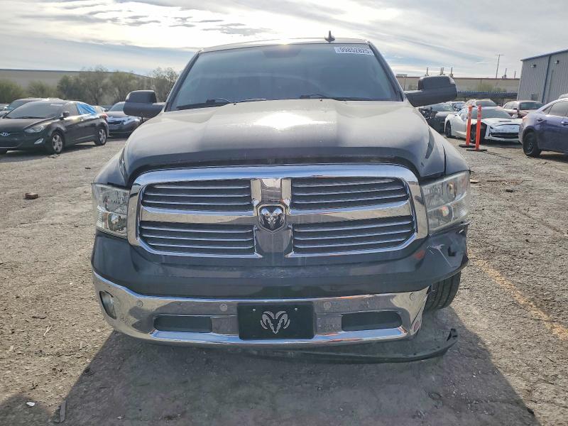 Photo 5 from auction – 2018 RAM 1500 SLT with VIN 3C6RR6LT6JG154366