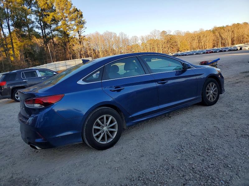 Photo 3 from auction – 2019 HYUNDAI SONATA with VIN 5NPE24AA8KH774789