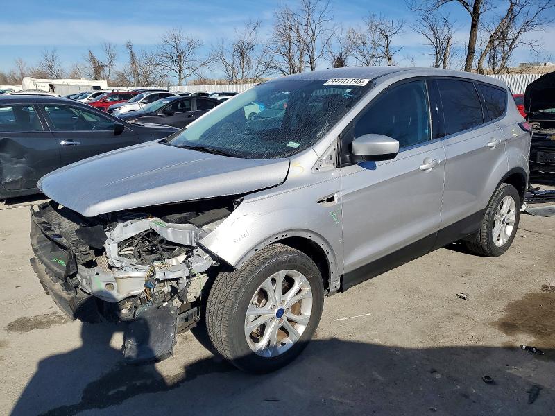 FORD ESCAPE SE 2017 с VIN 1FMCU0GD6HUE95007 - Фото с аукциона
