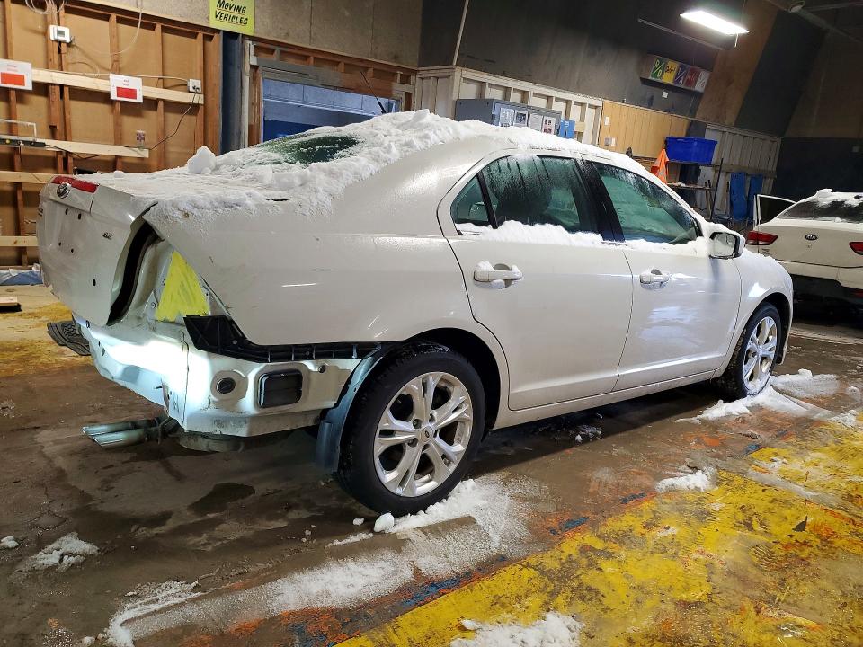 Photo 3 from auction – 2012 FORD FUSION with VIN 3FAHP0HA7CR239910