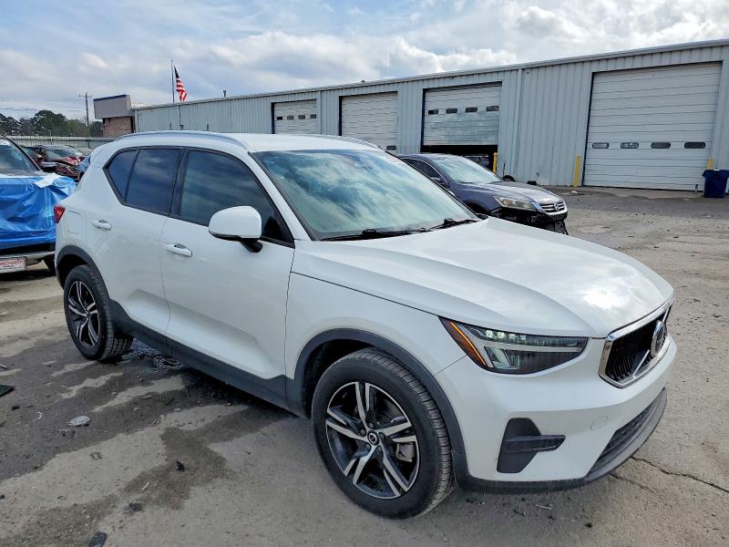 Photo 4 from auction – 2023 VOLVO XC40 CORE with VIN YV4L12UK2P2964984
