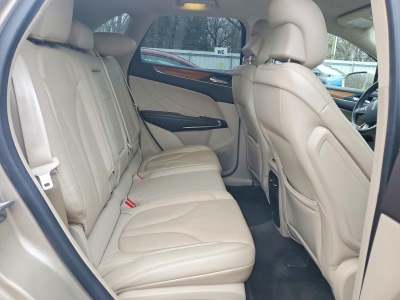 Photo 11 from auction – 2017 LINCOLN MKC SELECT with VIN 5LMCJ2C95HUL04115