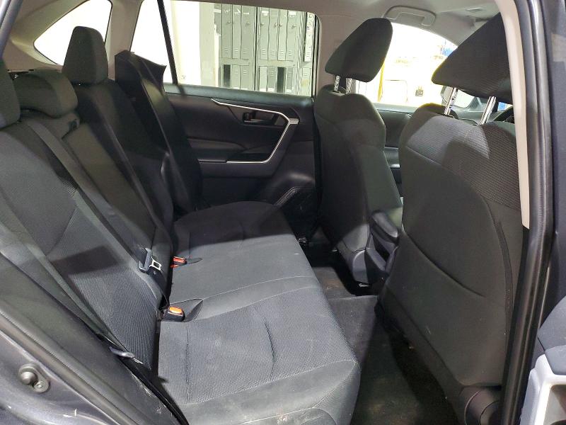 Photo 11 from auction – 2021 TOYOTA RAV4 LE with VIN 2T3G1RFV0MW150100