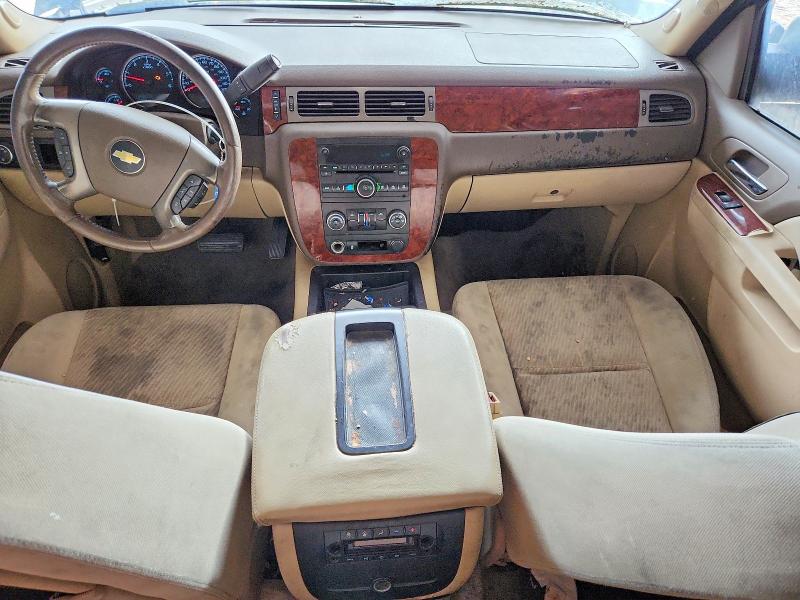 Photo 8 from auction – 2013 CHEVROLET SUBURBAN with VIN 1GNSCHE04DR149026