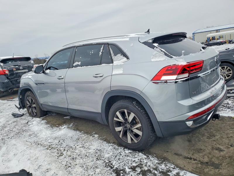 Photo 2 from auction – 2021 VOLKSWAGEN ATLAS CROS with VIN 1V2LC2CA2MC230727