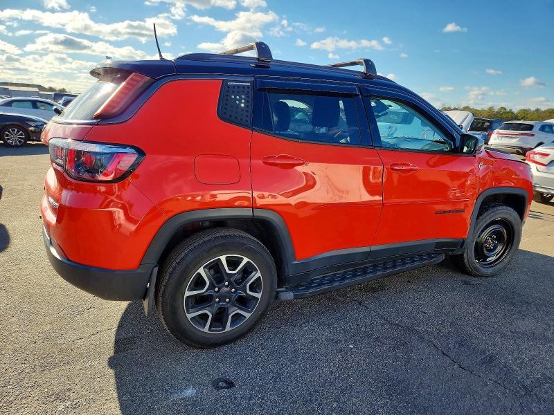 Photo 3 from auction – 2019 JEEP COMPASS TR with VIN 3C4NJDDB9KT800050