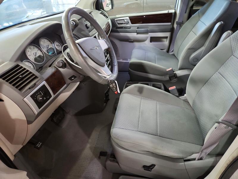 Photo 7 from auction – 2010 CHRYSLER TOWN & COU with VIN 2A4RR5D14AR309453
