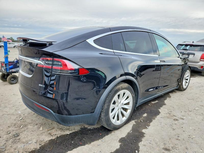 Photo 3 from auction – 2016 TESLA MODEL X with VIN 5YJXCBE28GF014641
