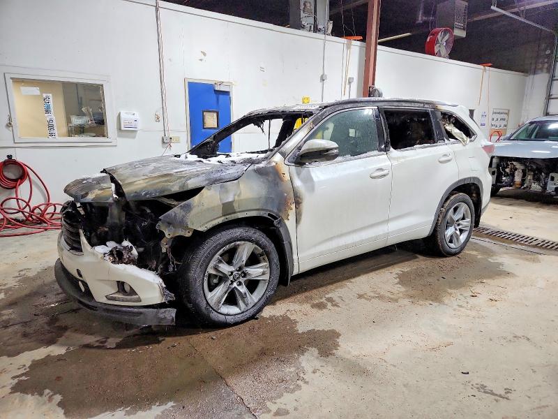 Фото 1 с аукциона – 2016 TOYOTA HIGHLANDER с VIN 5TDDKRFH6GS327300
