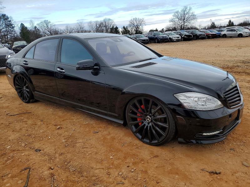 Photo 4 from auction – 2011 MERCEDES-BENZ S 550 with VIN WDDNG7BB9BA405835