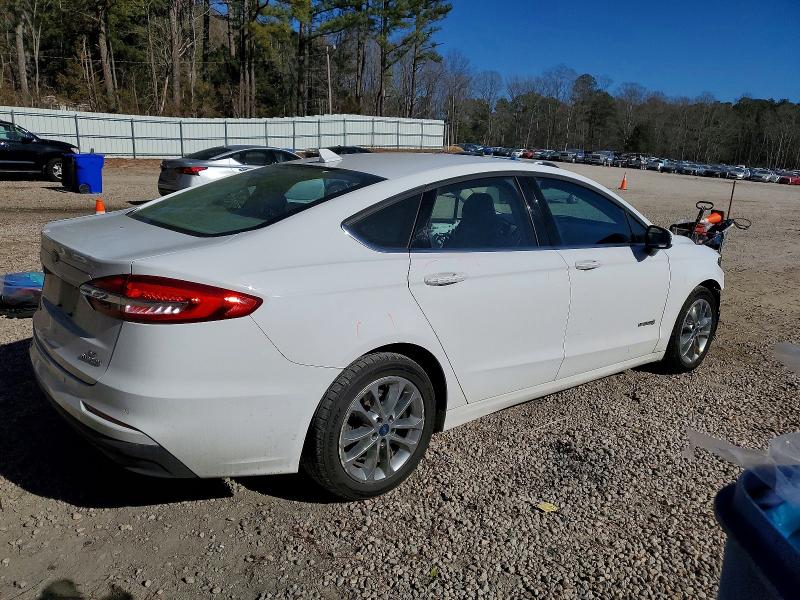 Photo 3 from auction – 2019 FORD FUSION SE with VIN 3FA6P0LU7KR254611