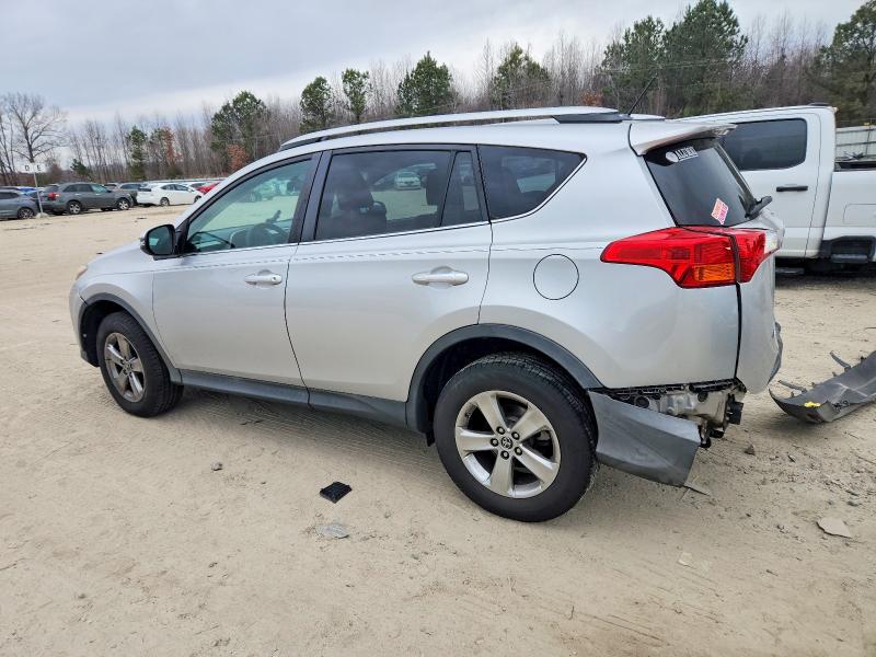 Photo 2 from auction – 2015 TOYOTA RAV4 XLE with VIN 2T3RFREVXFW346933