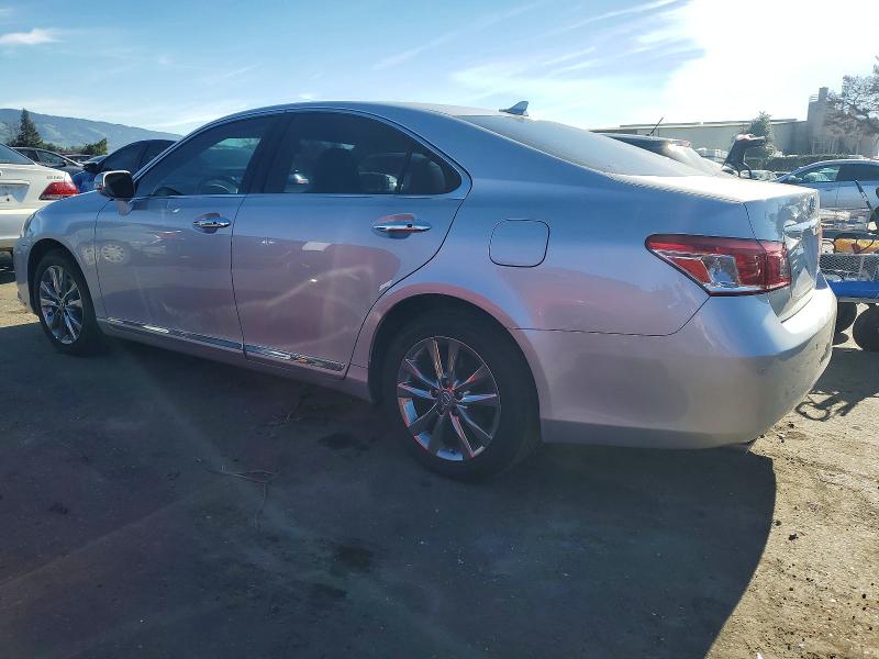 Photo 2 from auction – 2011 LEXUS ES 350 with VIN JTHBK1EG5B2451574