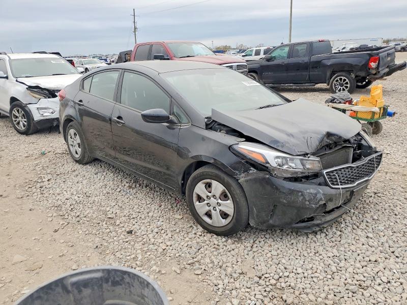 Photo 4 from auction – 2018 KIA FORTE with VIN 3KPFK4A70JE269289