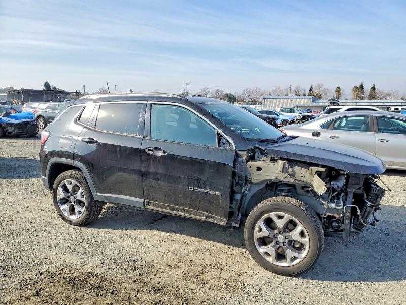 Photo 4 from auction – 2019 JEEP COMPASS with VIN 3C4NJDCB6KT596227