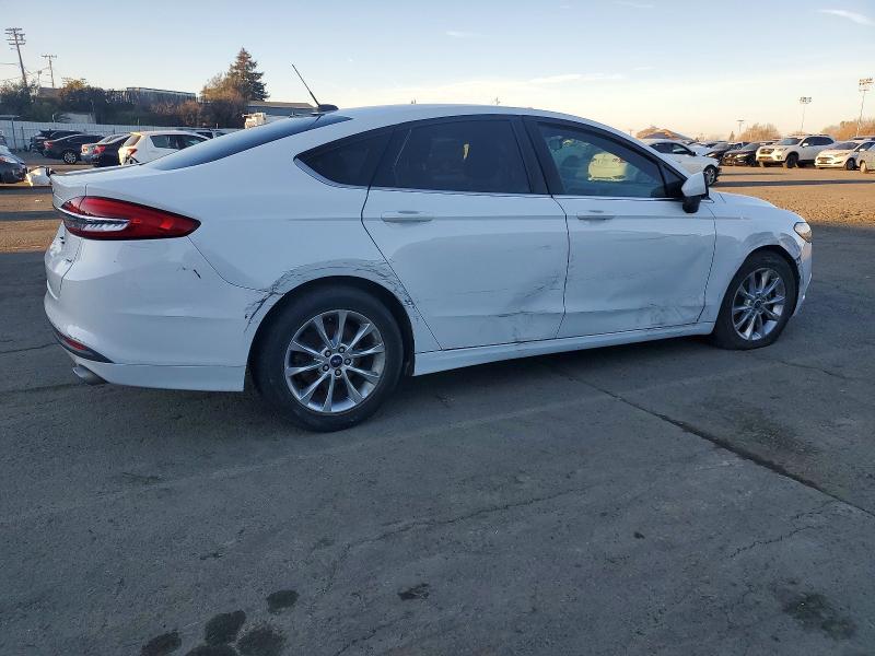 Photo 3 from auction – 2017 FORD FUSION SE with VIN 3FA6P0H77HR180635