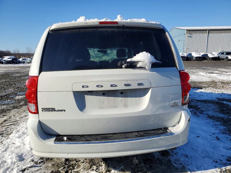 صورة رقم 6 من المزاد - 2017 DODGE GRAND CARA مع VIN 2C4RDGCG3HR813962