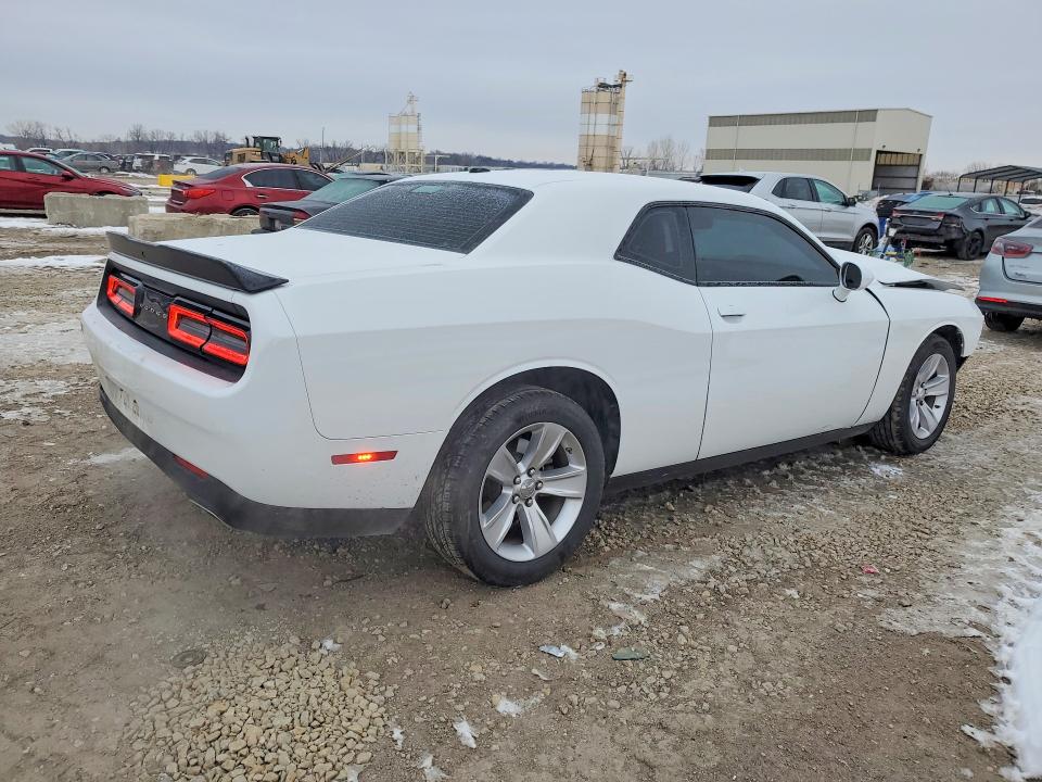 Photo 3 from auction – 2023 DODGE CHALLENGER with VIN 2C3CDZAG8PH526131