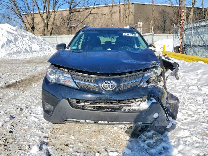 Photo 5 from auction – 2014 TOYOTA RAV4 LE with VIN 2T3BFREV3EW145889