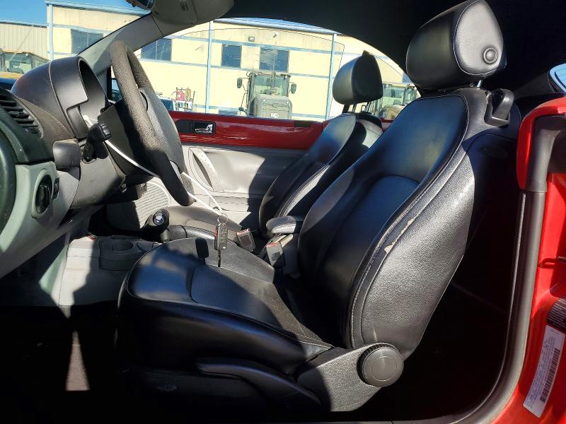 Photo 7 from auction – 2004 VOLKSWAGEN NEW BEETLE with VIN 3VWCD21Y24M303590