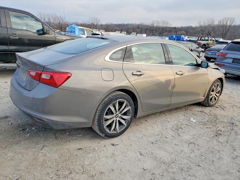 Photo 3 from auction – 2017 CHEVROLET MALIBU LT with VIN 1G1ZE5ST2HF159195